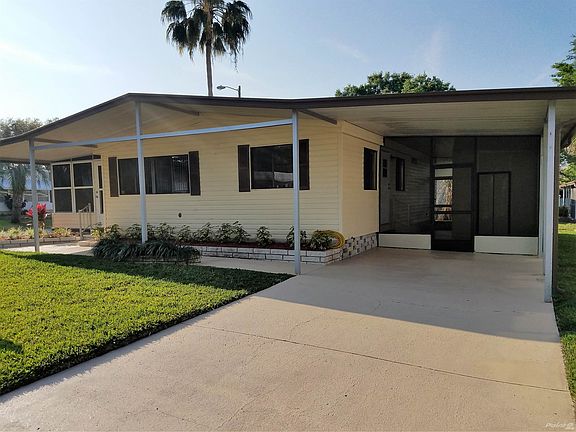 2nd image of 2222 Miramont Cir