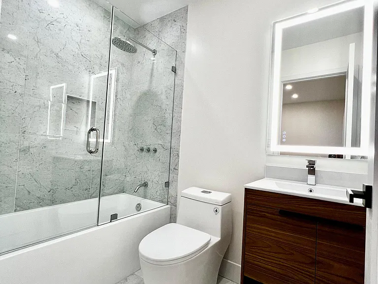 21360 Avenue San Luis — Photo 26