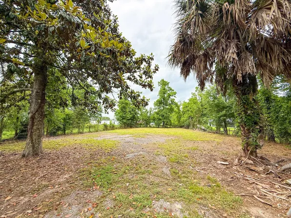 365 E Courtland St, Vidor, TX 77662
