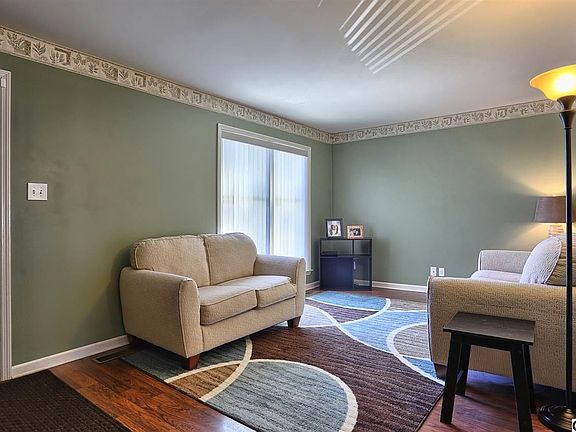 3rd image of 1102 Market St Unit 6