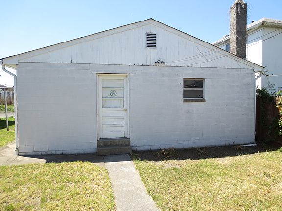 4th image of 820 N Greenbrier Ave