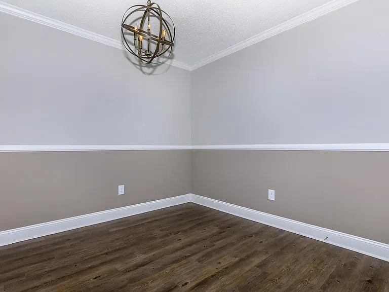 Brighton Valley Apts — Photo 45