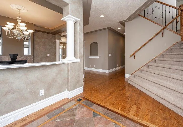 61 Simcrest Grv SW — Photo 7