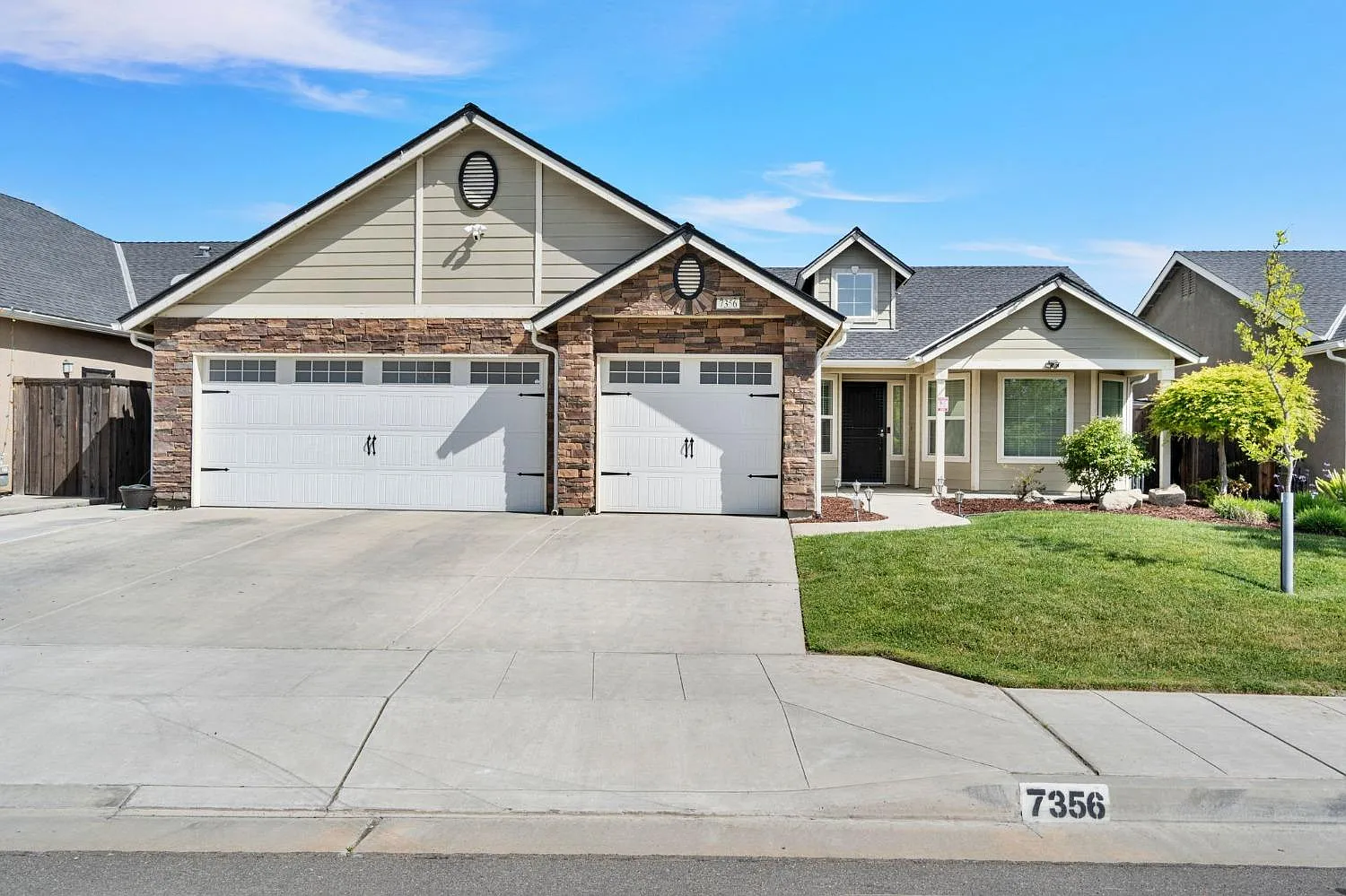 7356 W San Ramon Ave photo 1