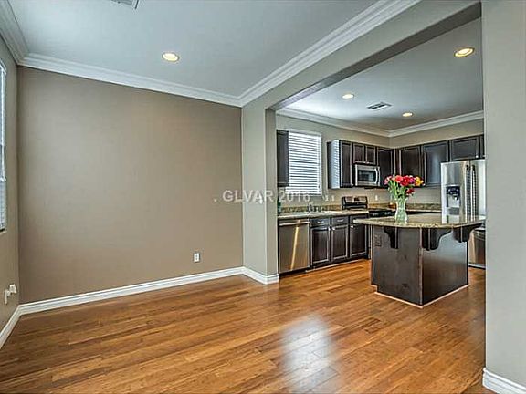 3rd image of 7413 Bakewell Ave