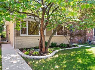 8219 Lowell Ave, Skokie, IL 60076