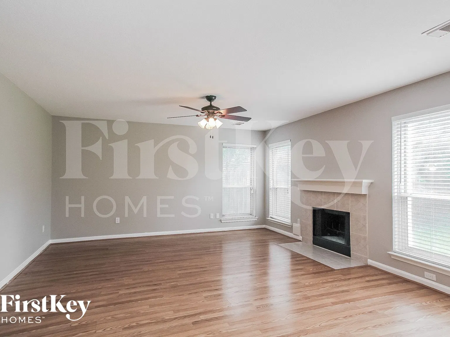 3 bed, 2.5 bath, 2176 sqft, $2,500 — Photo 4