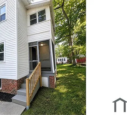 1462 Parkhill Rd — Photo 14