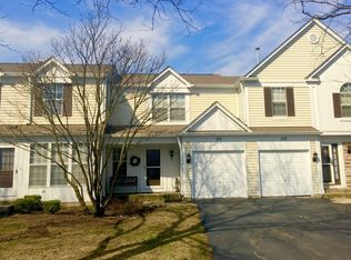 155 Park Ridge Ct, Aurora, IL 60504