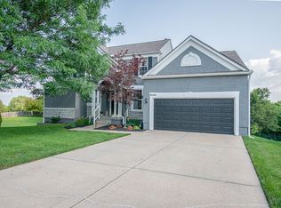 9200 N Campbell Ct, Kansas City, MO 64155