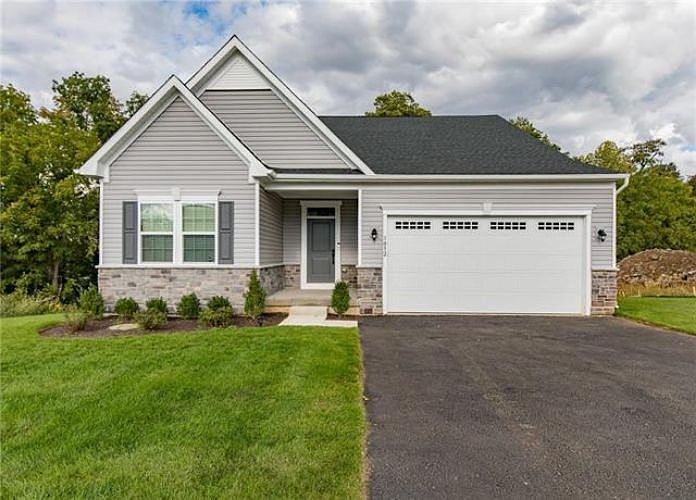 1st image of 1052 Woodmont Ln