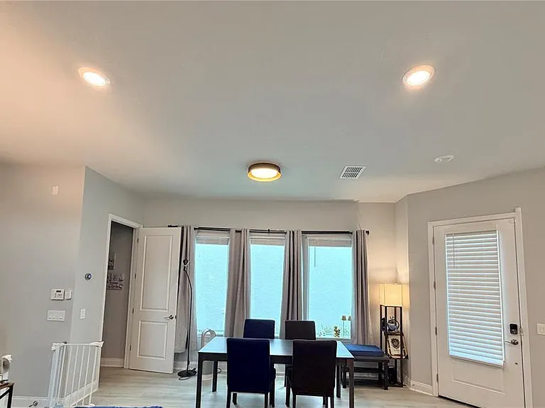 660 Rosewood Way — Photo 13