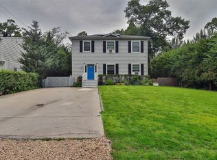 22 Indian Ave, Flanders, NY 11901