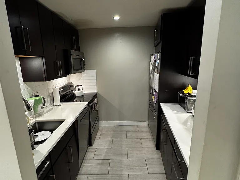 219 W Springfield St #1 — Photo 2