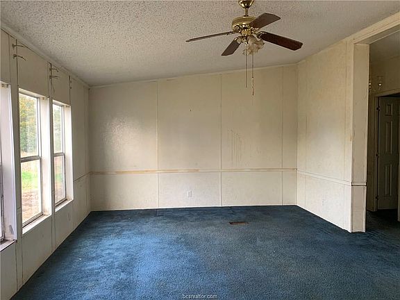 3rd image of 6829 Glover Ln
