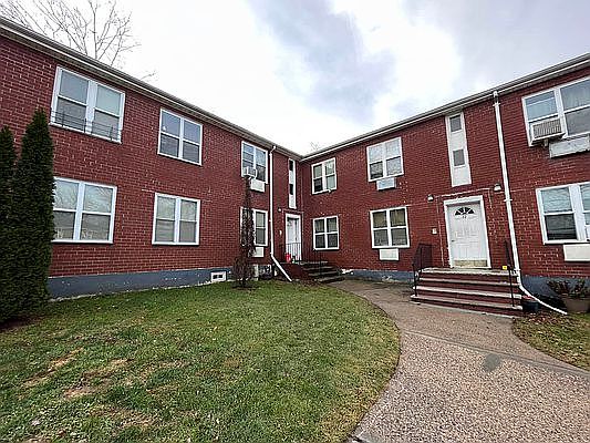 1st image of 12 Hillcrest Ave #12