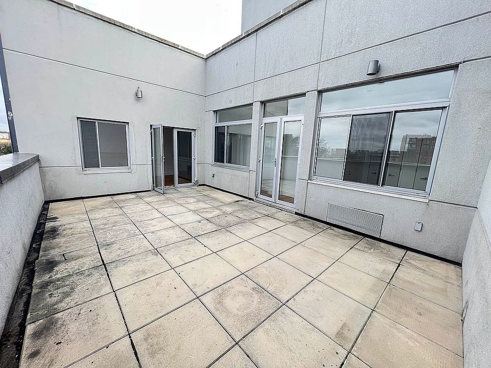 1st image of 836 Bergen St #9