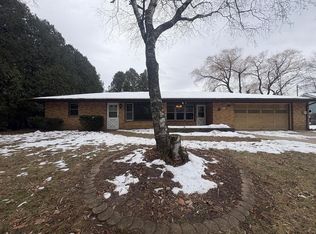 2421 Wallace Lake ROAD, West Bend, WI 53090