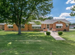 300 Dysart St, Claude, TX 79019