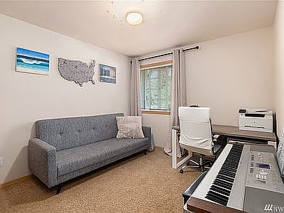 3rd image of 915 198th Pl SW