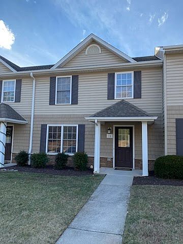 1st image of 16 Lawton Cir #16