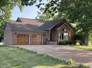 107 Ezell Rd, Murray, KY 42071