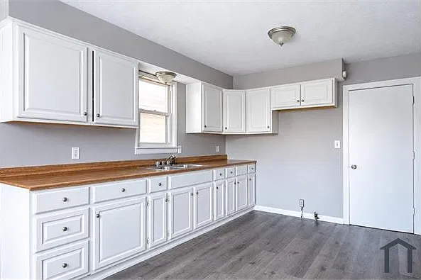 5 bed, 1454 sqft, $1,600 — Photo 4