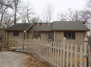 9701 Ridge Heights Rd, Fairview Heights, IL 62208