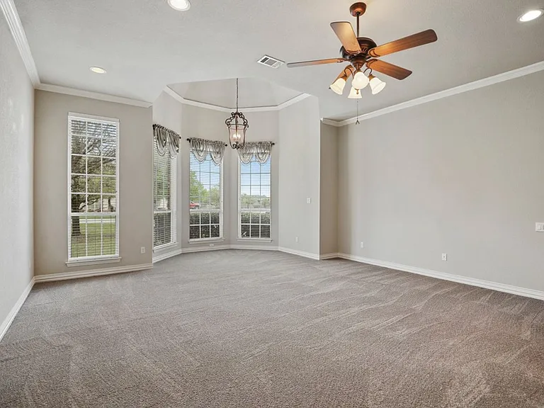 218 Deer Creek Dr — Photo 15