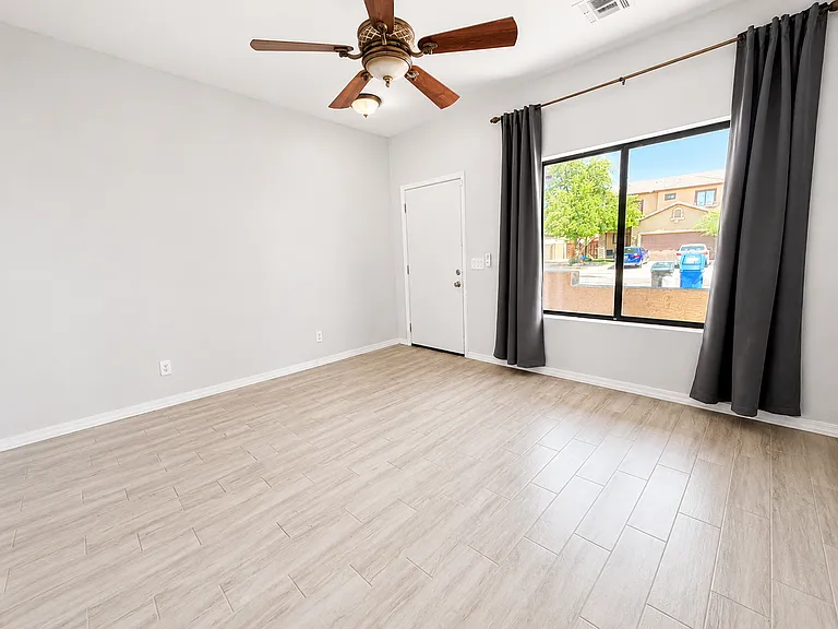 1207 W Carson Rd — Photo 8