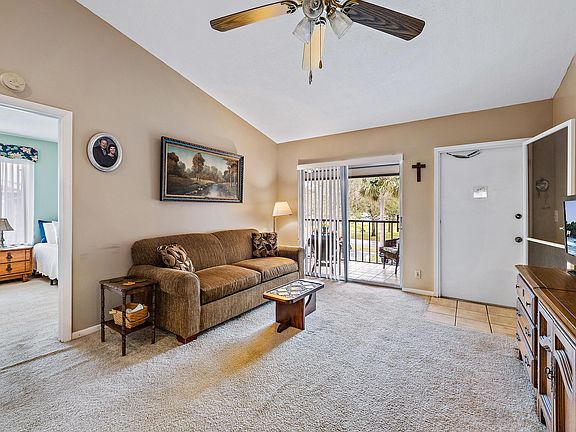 5th image of 6392 Chasewood Dr APT F