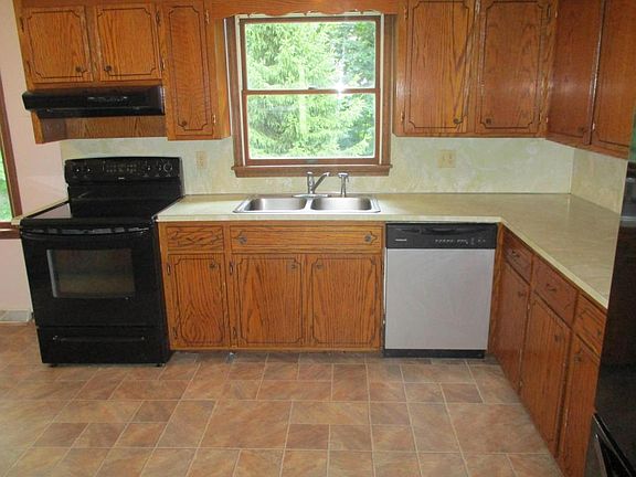 4th image of 5800 Poplar Dr