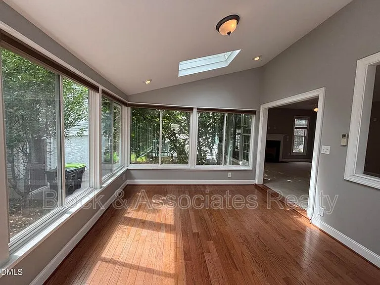 124 Factors Walk Ln — Photo 31