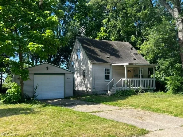 950 Silvercrest Ave, Akron, OH 44314