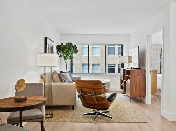 160 West 24th Street image 1 of 16