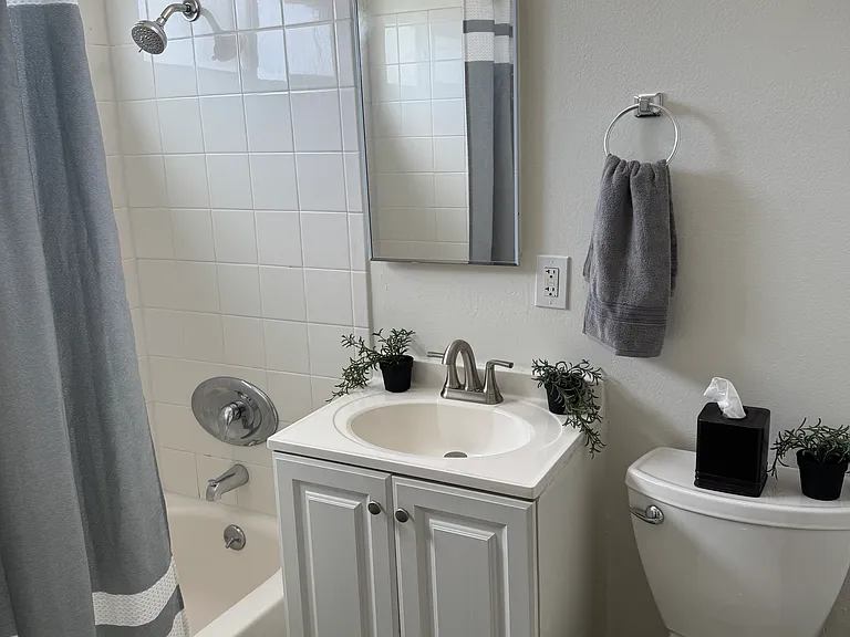 16915 Crenshaw Blvd #16 — Photo 6