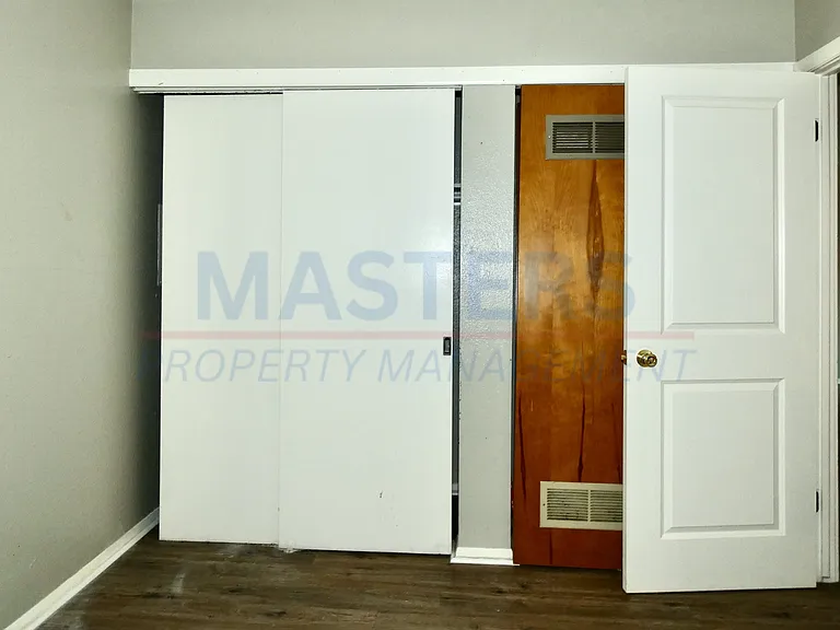 5765 Steffens Ave — Photo 24