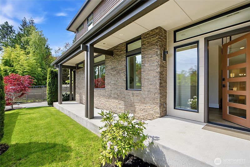 3rd image of 11276 SE 32nd Lane