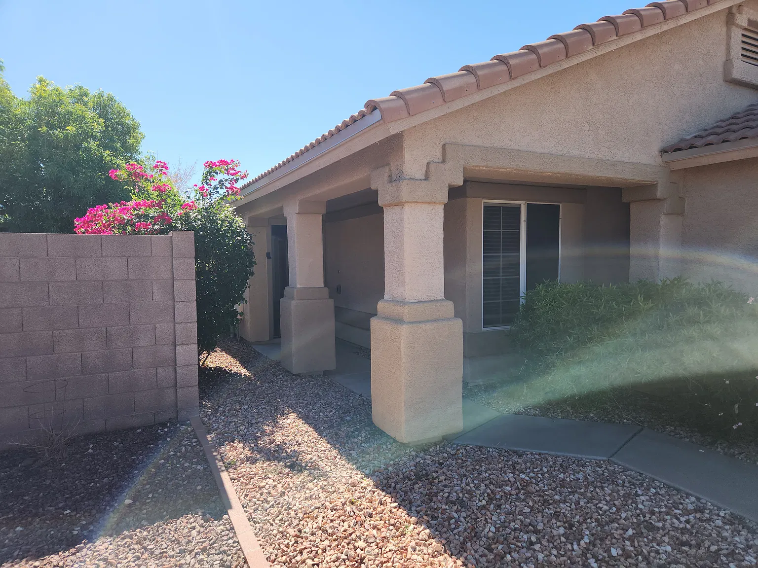 3 bed, 1301 sqft, $2,195 — Photo 3