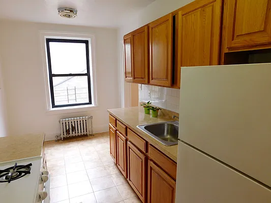 Rented by MQ Realty LLC | media 8