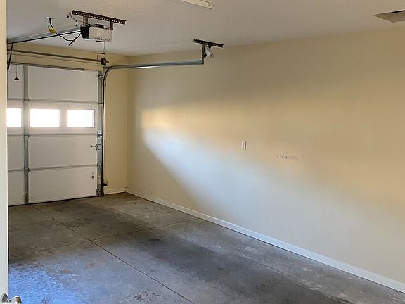 3rd image of 104 Nancy Ln APT A