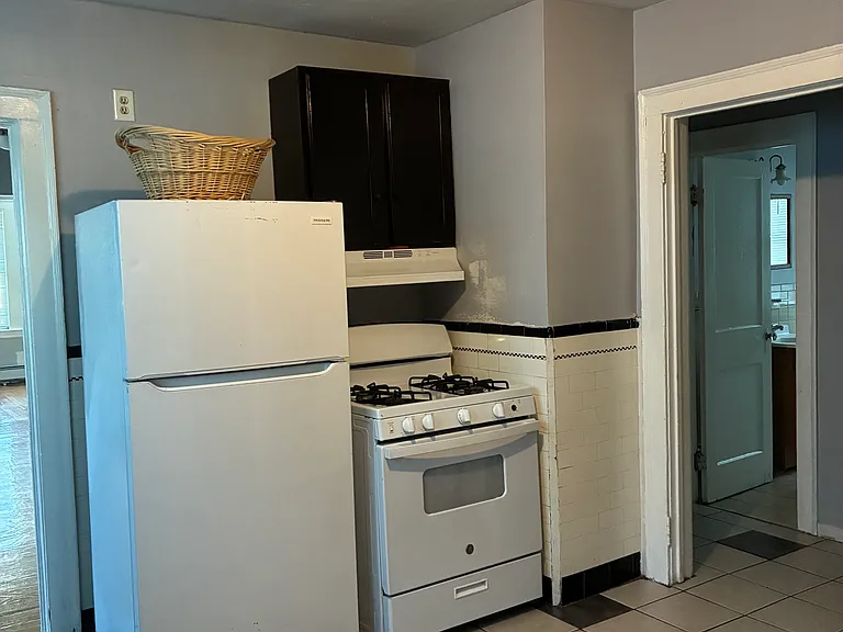 257 Sheffield Ave — Photo 8