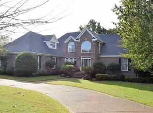 70 Stonehenge Dr, Jackson, TN 38305