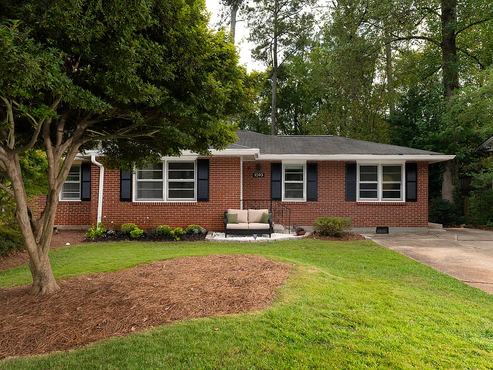 1093 Willivee Dr