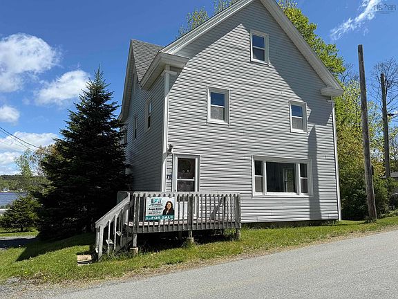 3rd image of 75 Cove Rd
