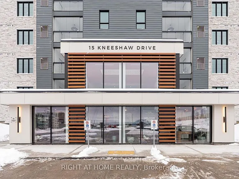 15 Kneeshaw Dr #102 — Photo 41