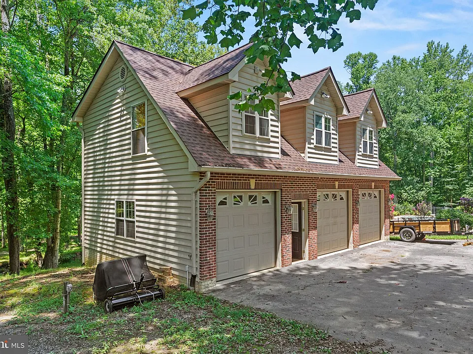 9175 Dubois Rd