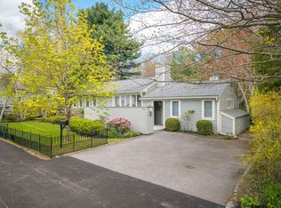 55 Old Essex Rd, Manchester, MA 01944