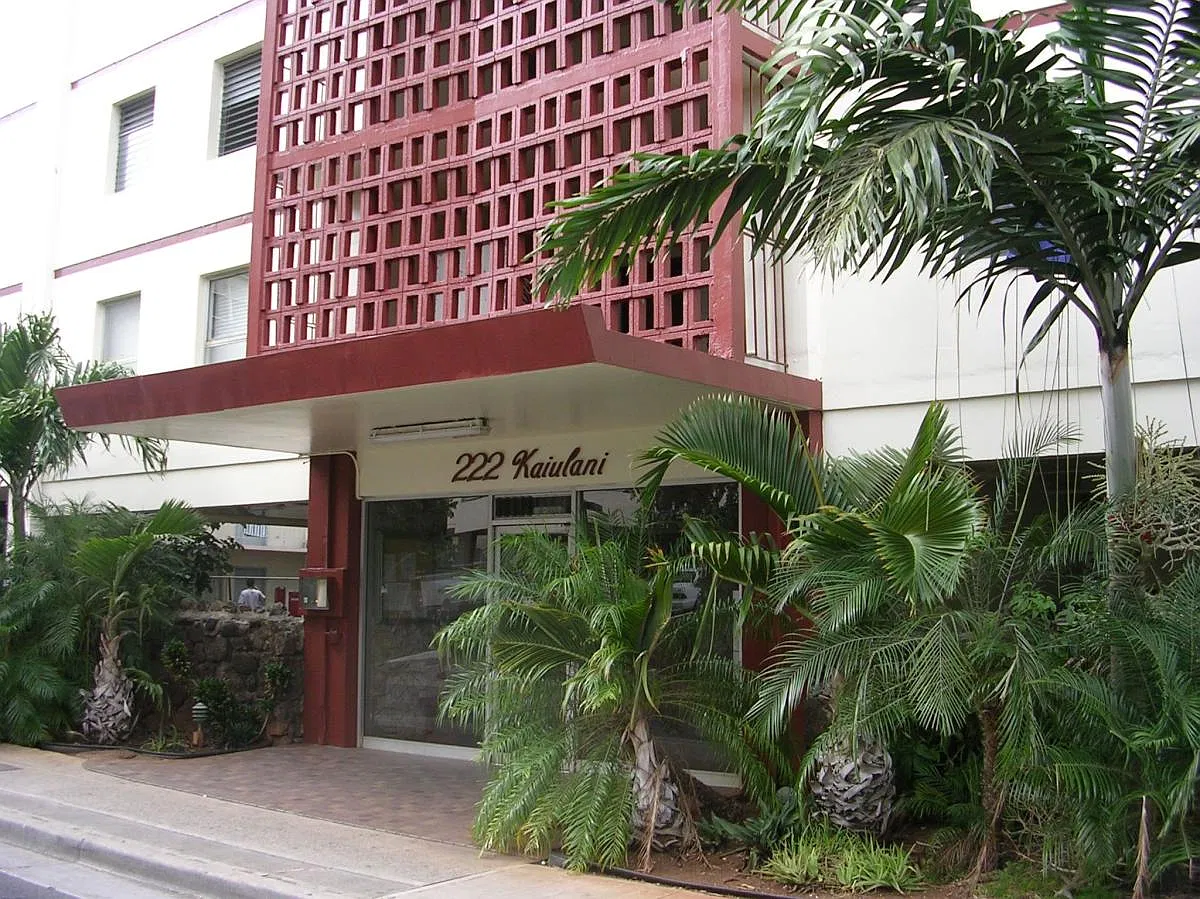 222 Kaiulani Ave — Photo 2
