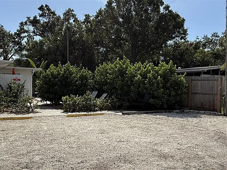 828 S Tuttle Ave #B — Photo 32